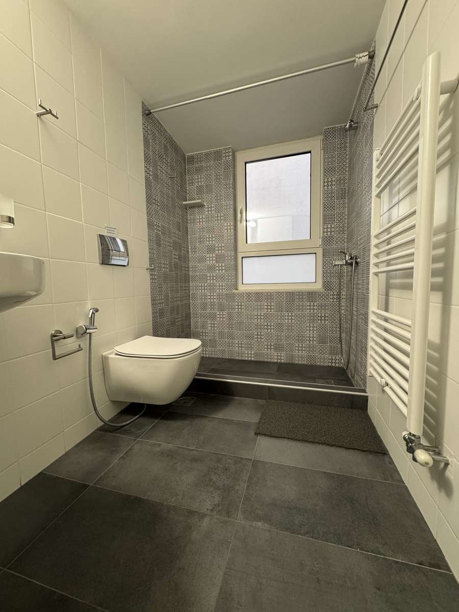 Bathroom with rain shower, Monastiraki, Athens
